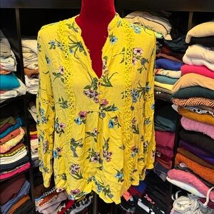 #409. 🪷 Yellow Floral Lace-Trim Tunic Top. Xl